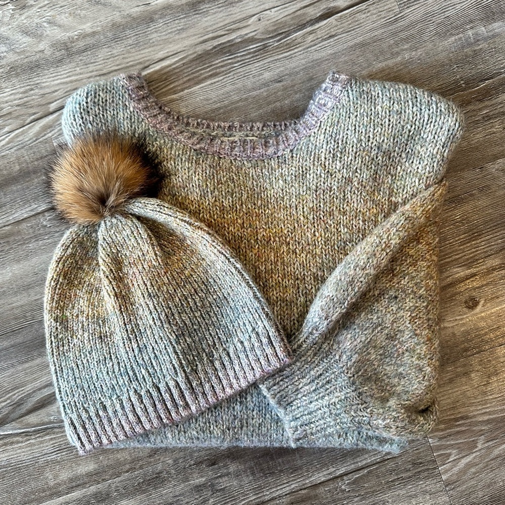 Z Supply Cozy Gray Sweater and Hat Set